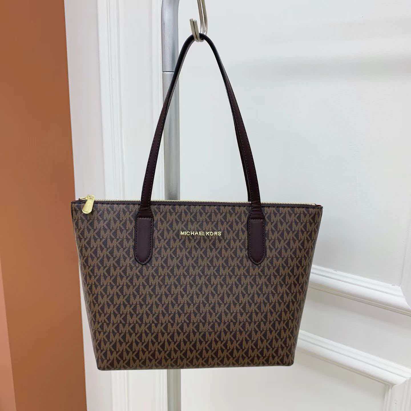 Luxury Bags Michael Kors - マイケルコース ヴィンセントプリント レディース エレガント クロスボディバッグ 高級ブランド