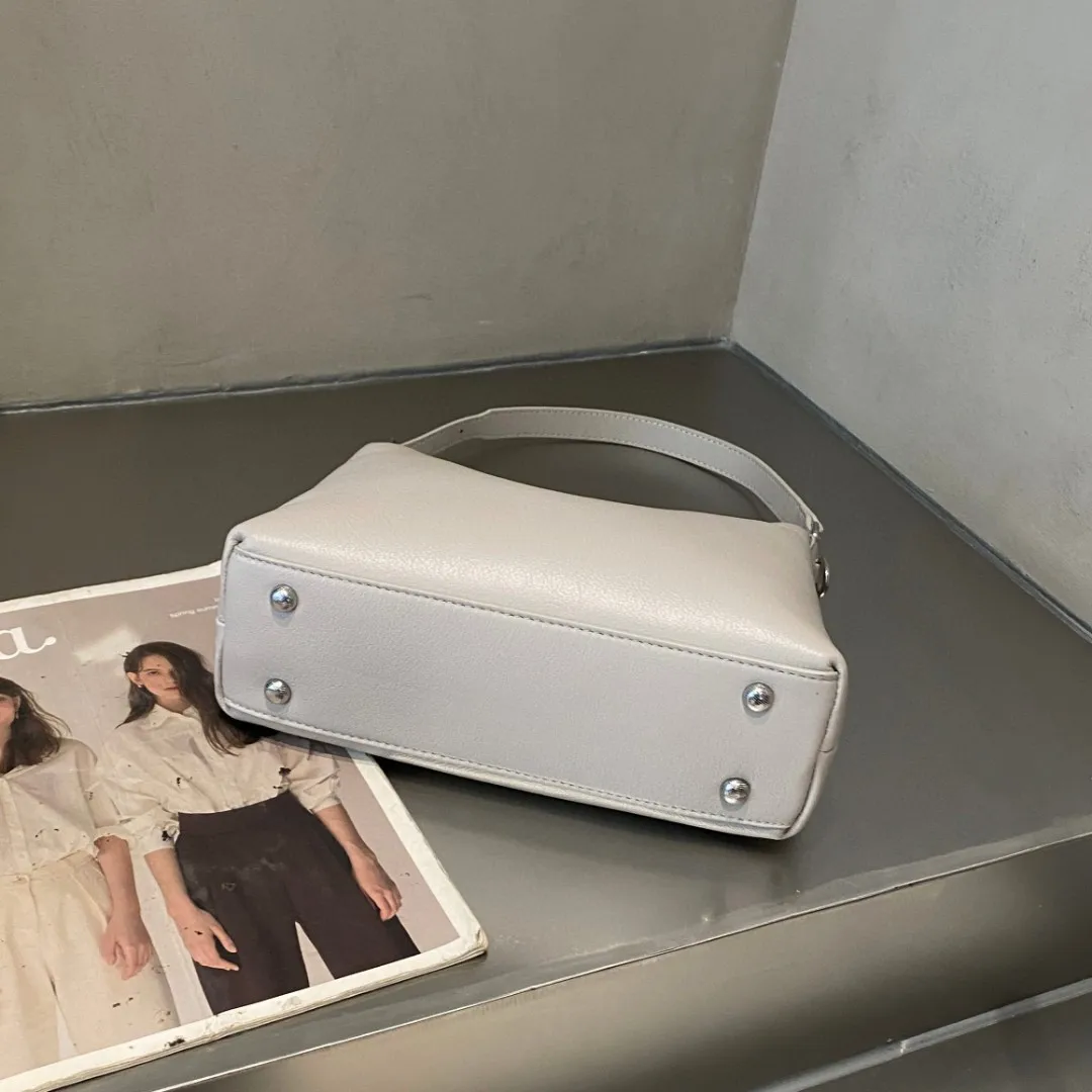 2025年ラグジュアリーフルグレインレザー クロスボディバッ - Luxury Ziploc Bags のレビューと価格