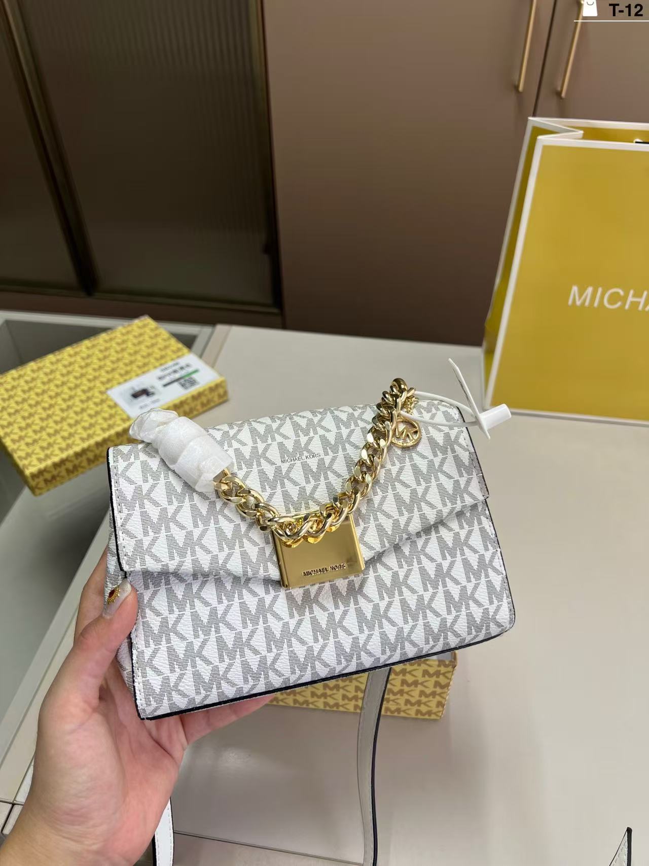 新品のマイケル・コースの女性用高級デザインショルダーバッグ、 - Luxury Bags Michael Kors のレビューと価格